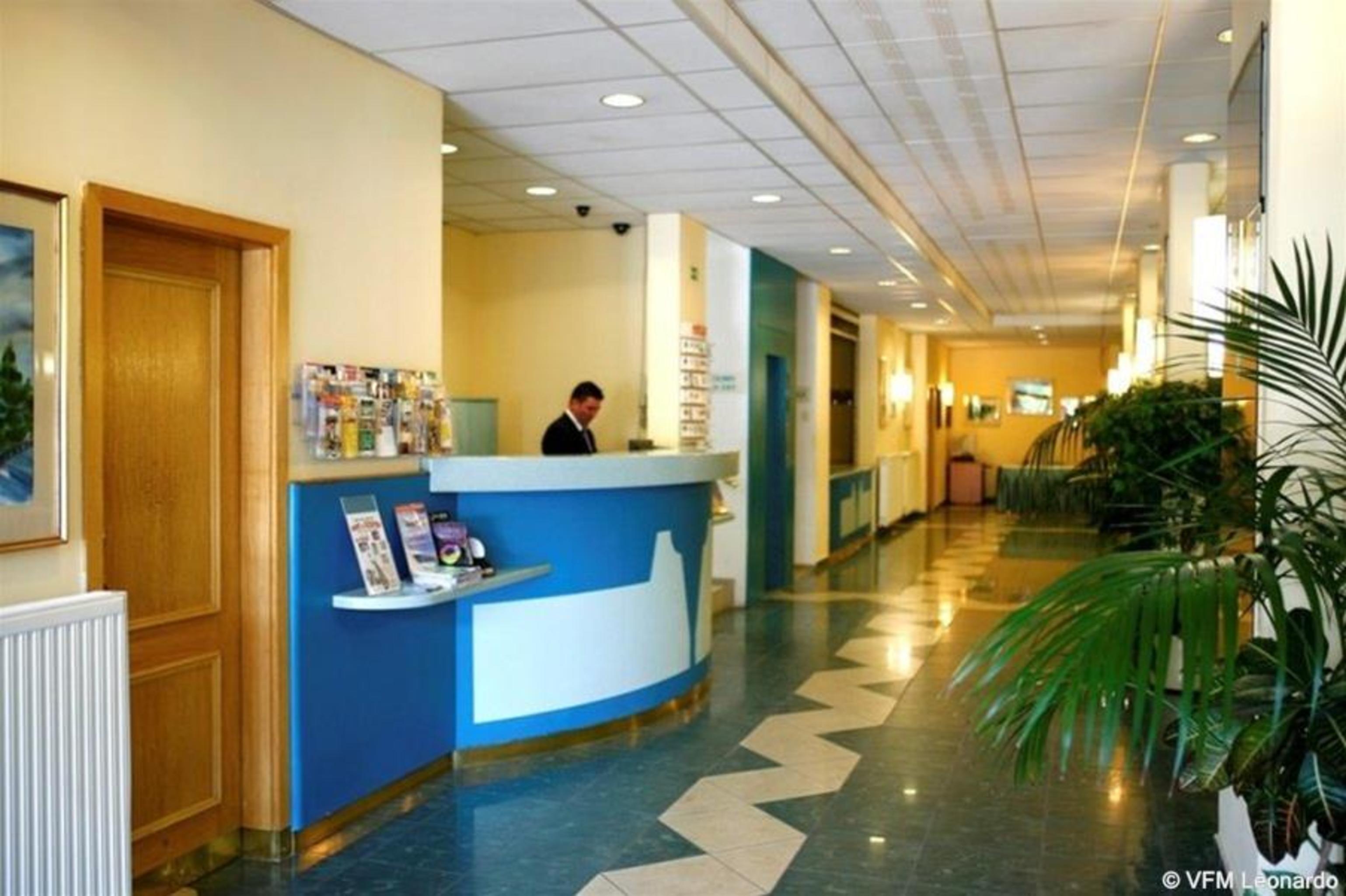 Hotel Bara Boedapest Buitenkant foto