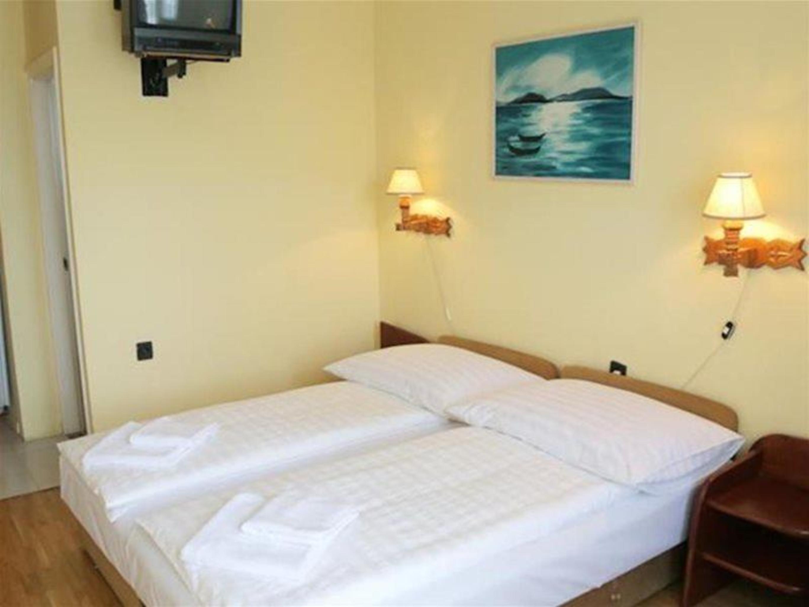 Hotel Bara Boedapest Buitenkant foto