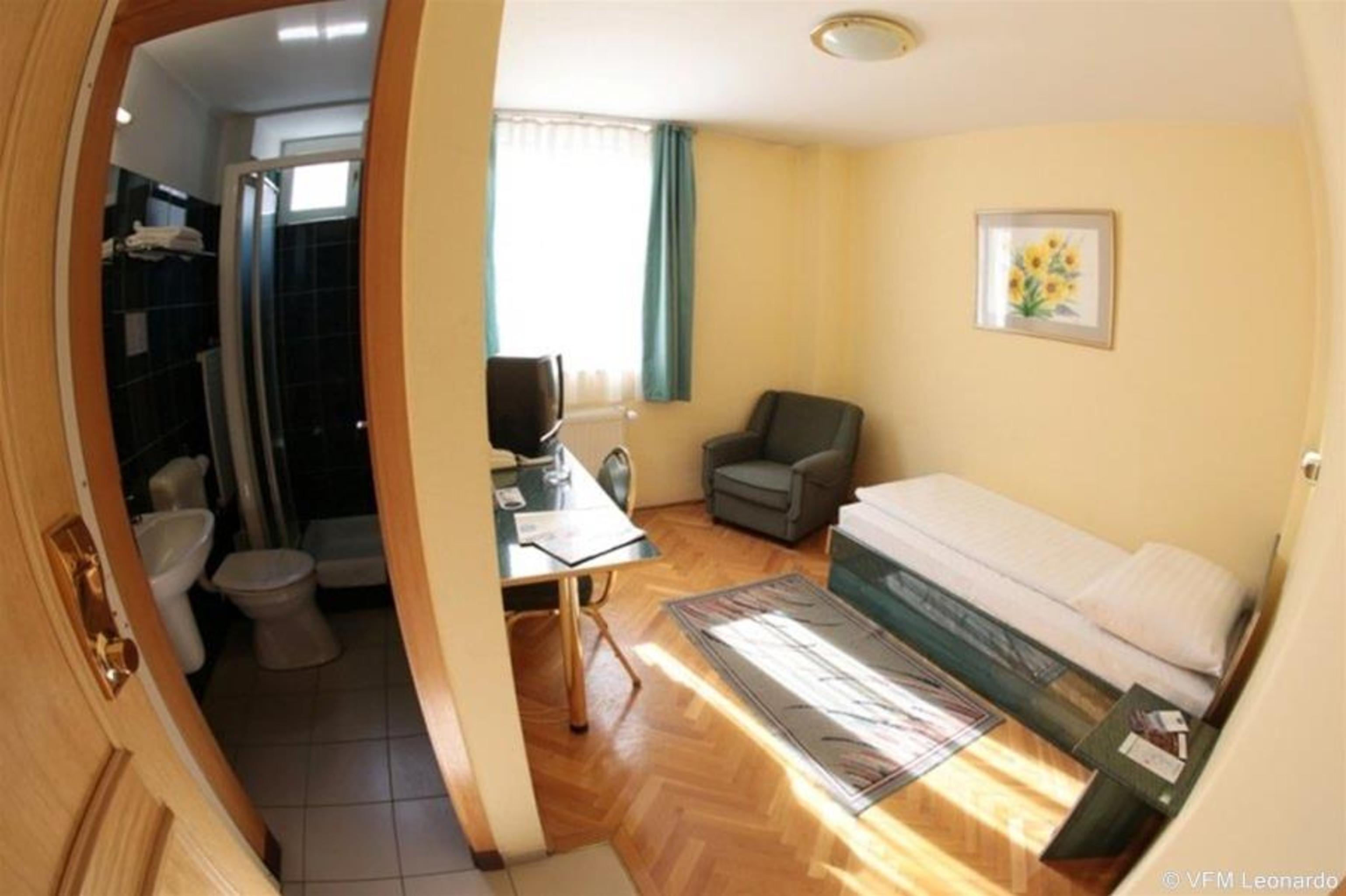 Hotel Bara Boedapest Buitenkant foto