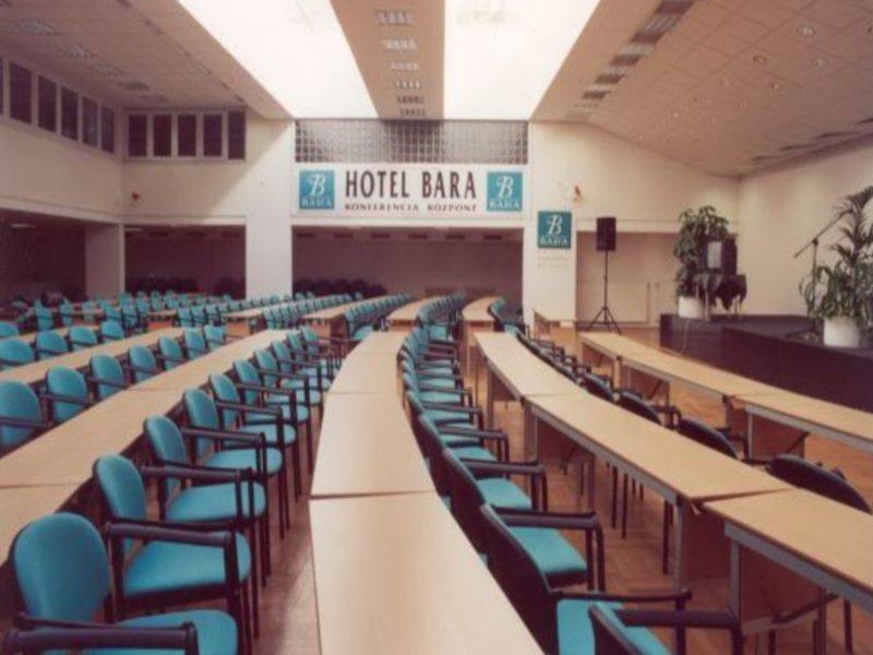 Hotel Bara Boedapest Buitenkant foto
