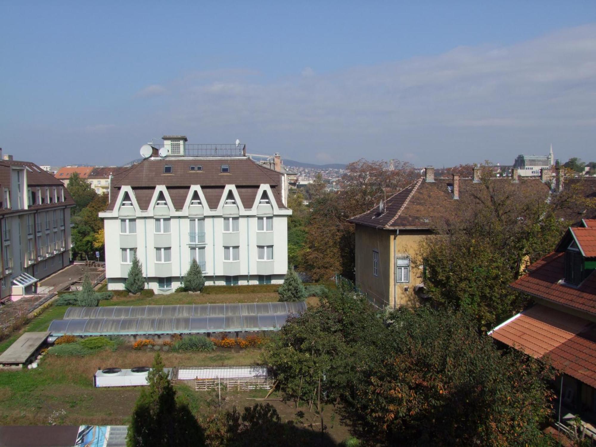 Hotel Bara Boedapest Buitenkant foto