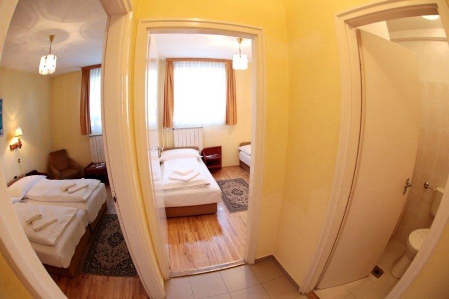 Hotel Bara Boedapest Buitenkant foto